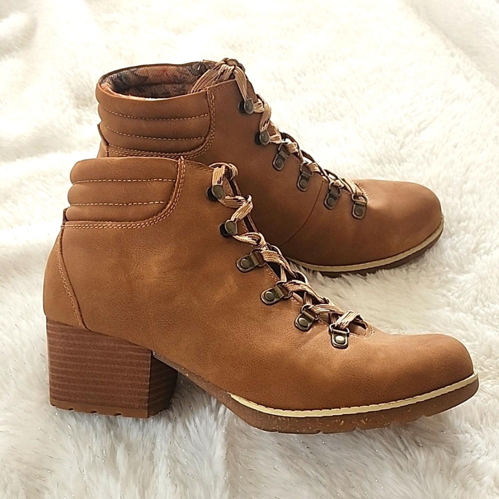 B.o.c. Woman Boots